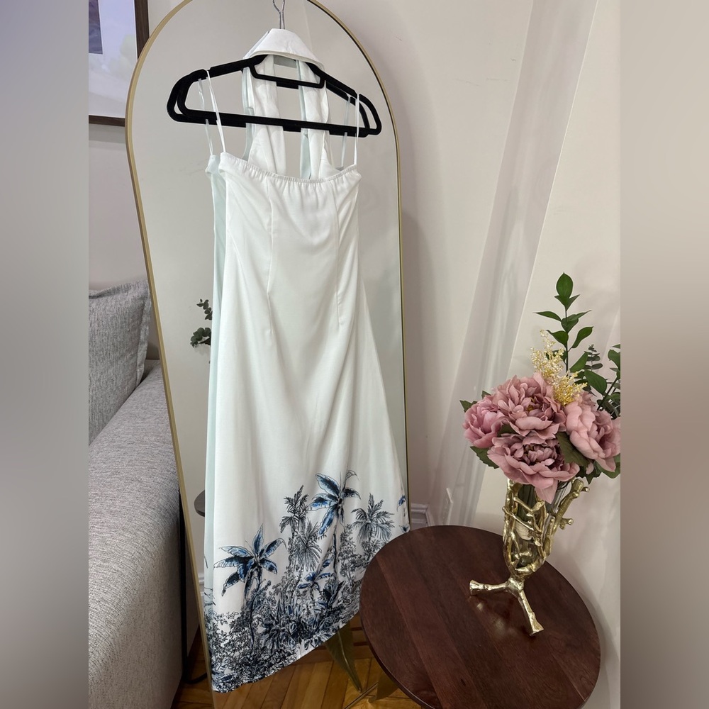 NWT Commense White Halter Maxi Dress with Blue Palm Print - Picture 6 of 7